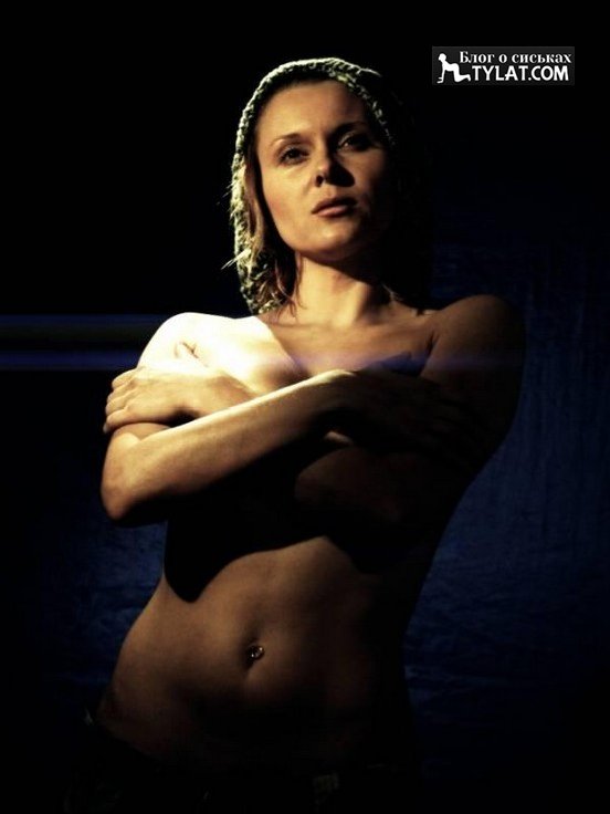 Фото полностью голая актриса Яна Трояова