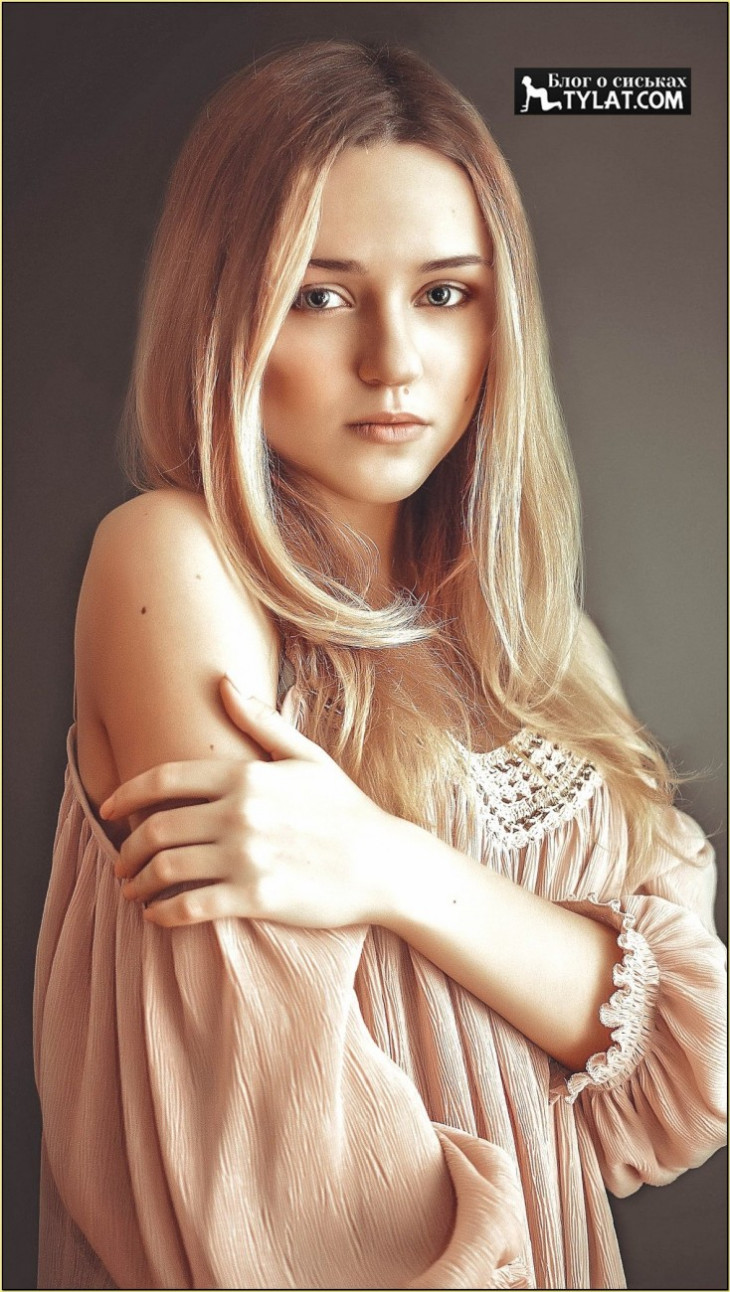 Красивая молодая российская актриса